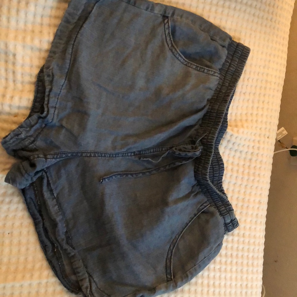 Denim Flounce Shorts